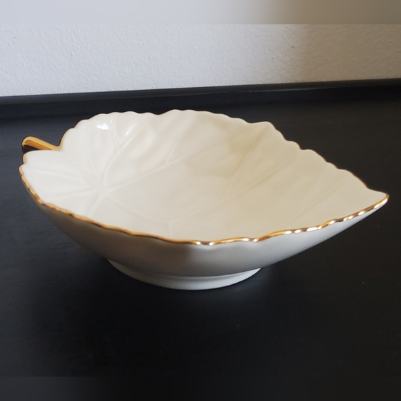 Vintage Lenox Porcelain Leaf Dish - Picture 5 of 6